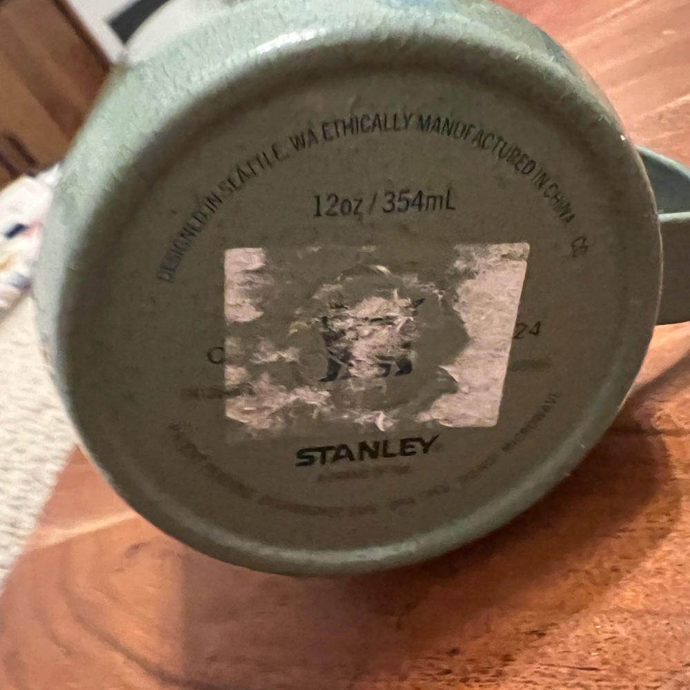 Stanley Classic Legendary Camp Insulated Mug - Picture 4 of 5